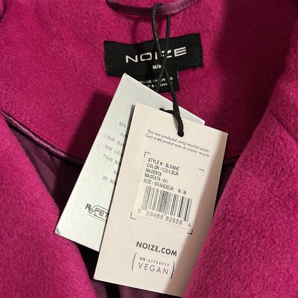 NOIZE
Double Breasted Long Coat In Magenta vegan wool - Picture 5 of 6